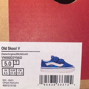 Size 5 Toddler vans ***NEVER USED***